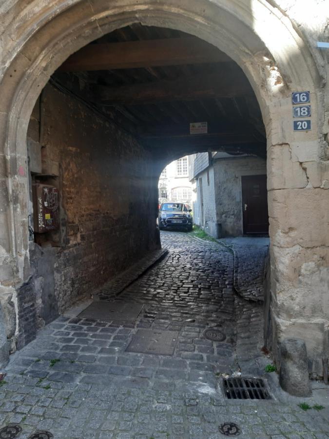 Souplex De La Rue Froide Apartman Caen Kültér fotó