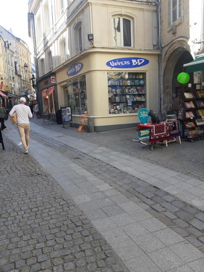 Souplex De La Rue Froide Apartman Caen Kültér fotó