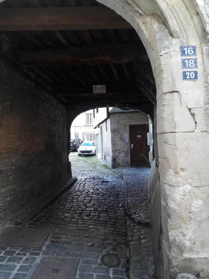 Souplex De La Rue Froide Apartman Caen Kültér fotó